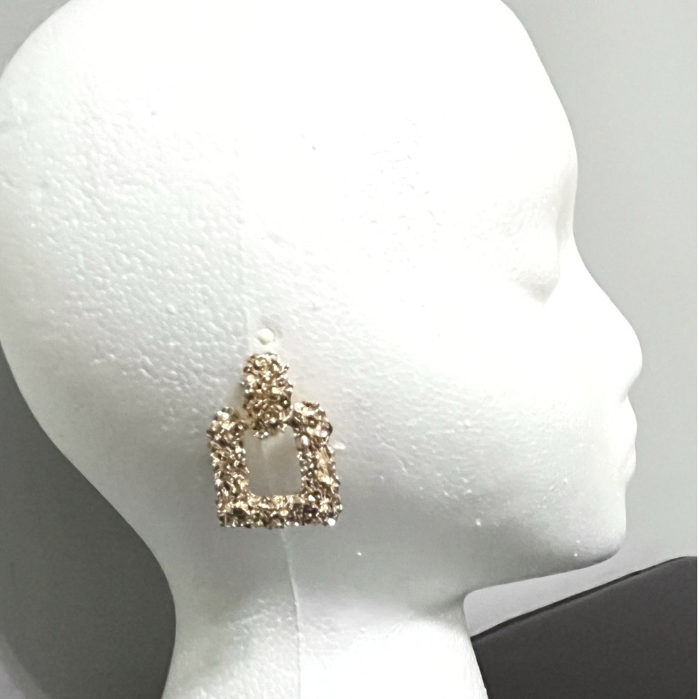 Large statement earrings - Picture 2 of 4